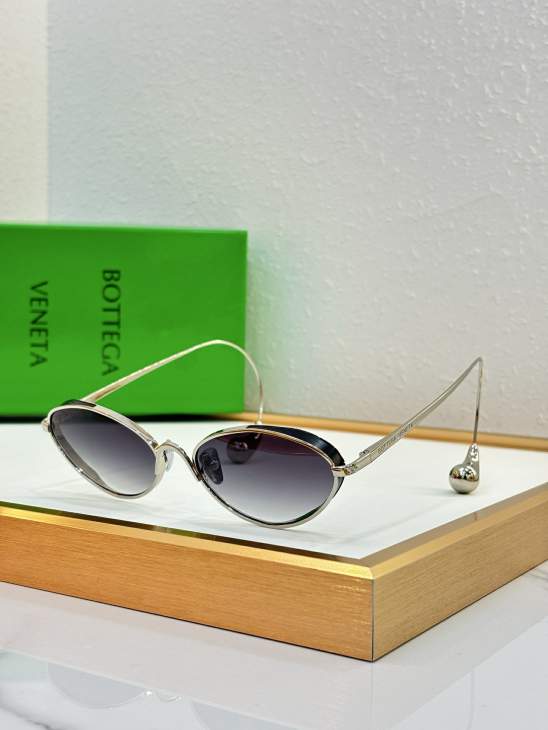 Picture of Bottega Veneta Sunglasses _SKUfw79615740fw
